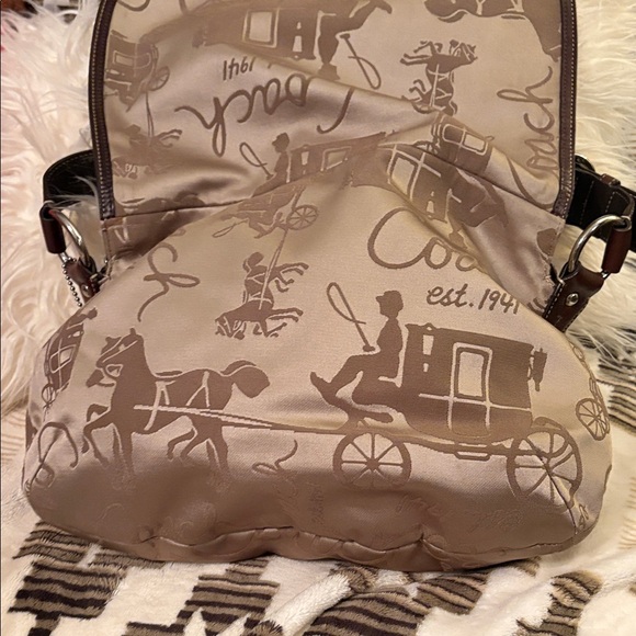 Coach Tan Shoulder Bag with Horse-Drawn Carriage Print - Picture 5 of 12